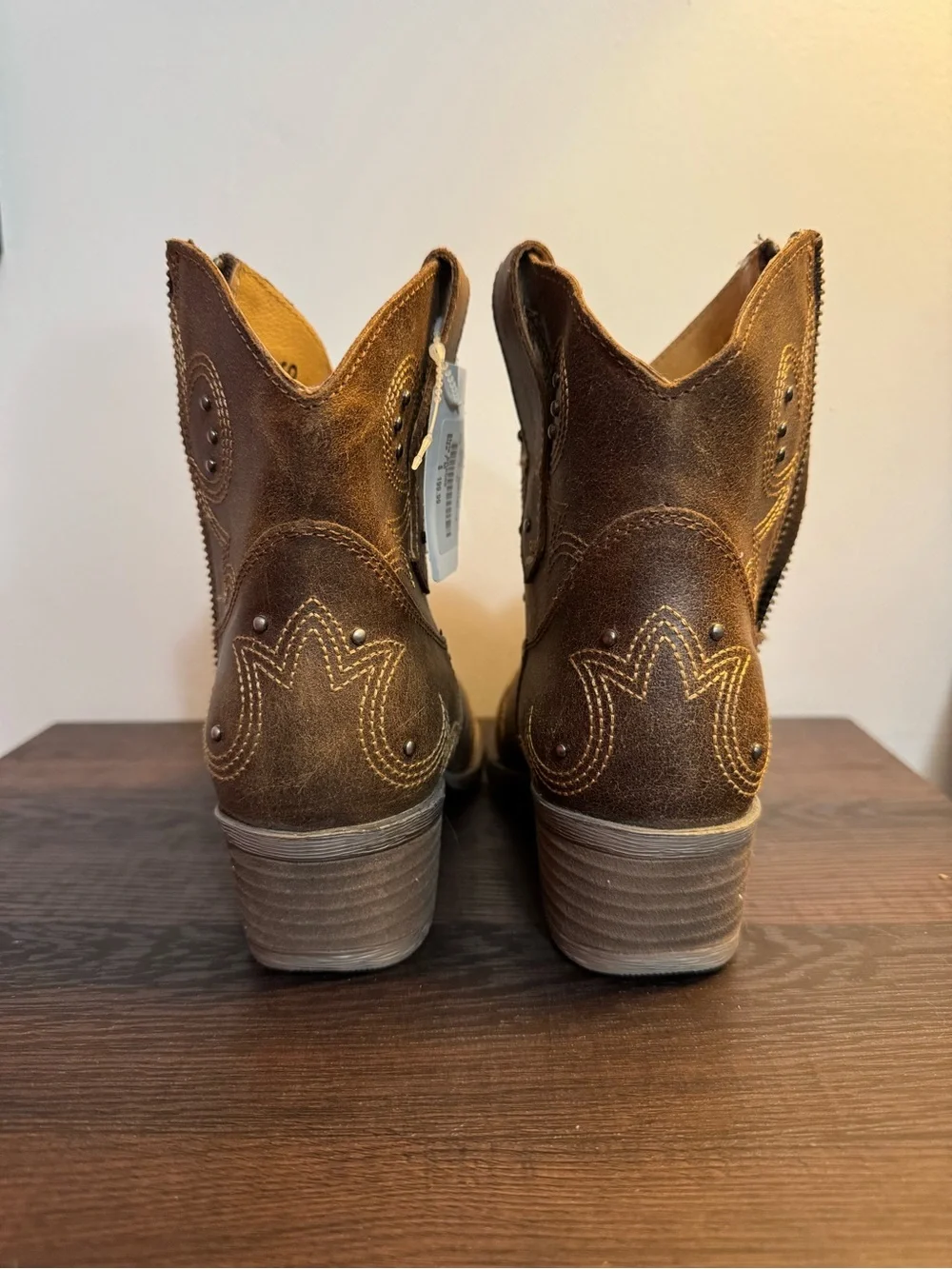 NWT Sterling River Brown Leather Western Ankle Booties Womens 7